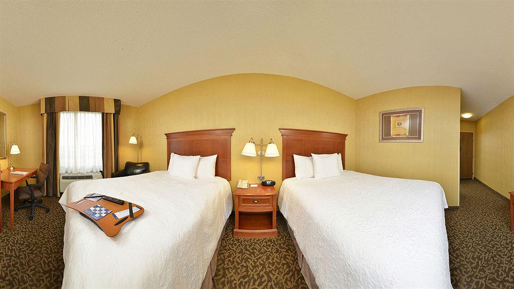 Hampton Inn Utica Eksteriør bilde