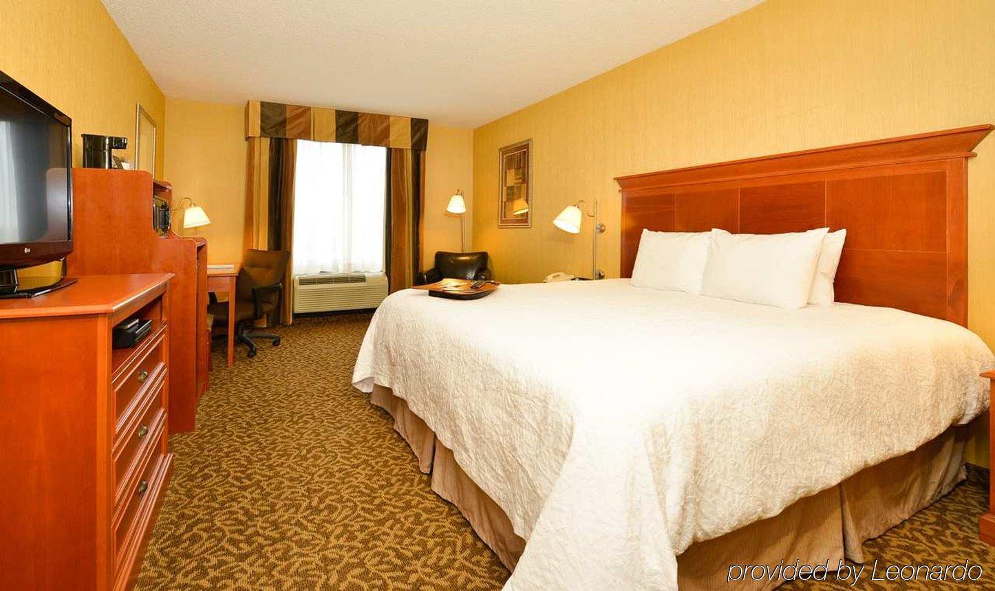 Hampton Inn Utica Eksteriør bilde