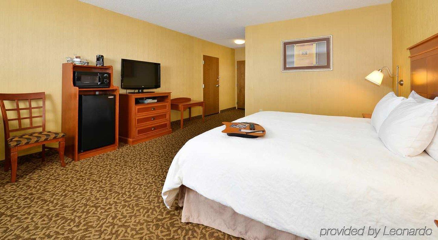 Hampton Inn Utica Eksteriør bilde