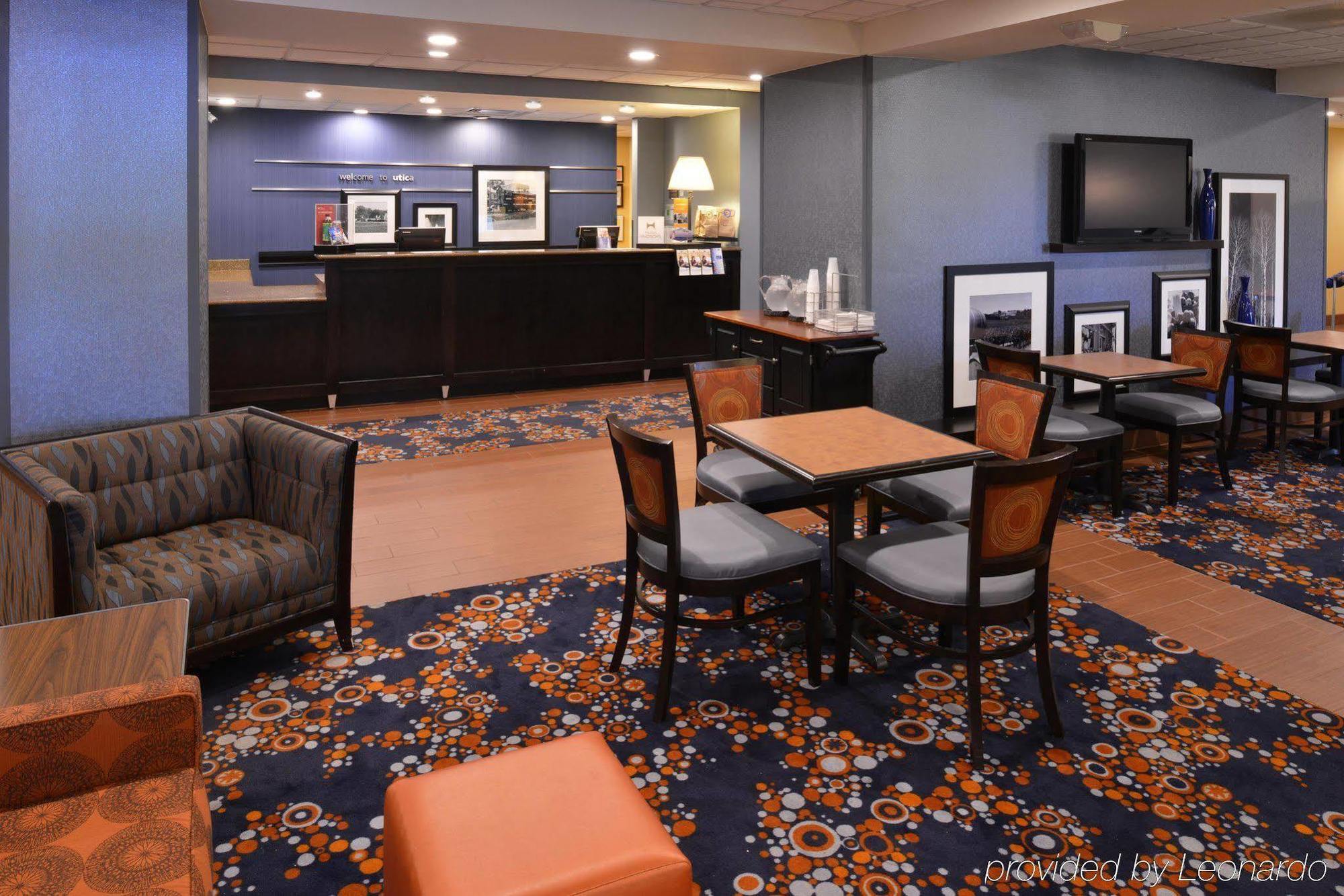 Hampton Inn Utica Eksteriør bilde